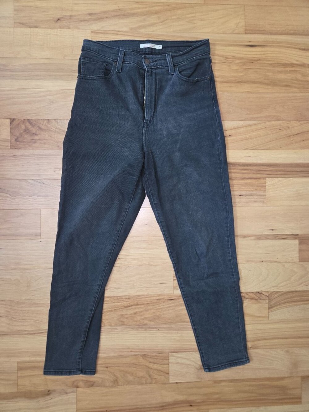Levi's High Waisted Mom Jean